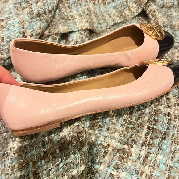 Tory Burch Pink and Black Flats with Gold Logo - Picture 2 of 6